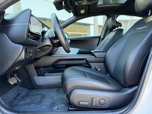 2023 Hyundai IONIQ 6 Limited Limited RWD Electric [13]