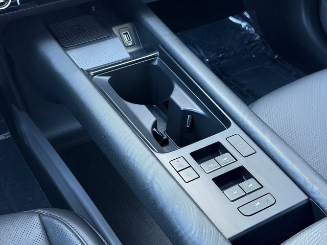 2023 Hyundai IONIQ 6 Limited Limited RWD Electric [29]