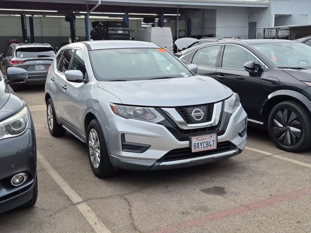 2017 Nissan Rogue S 2017.5 FWD S Regular Unleaded I-4 2.5 L/152 [6]
