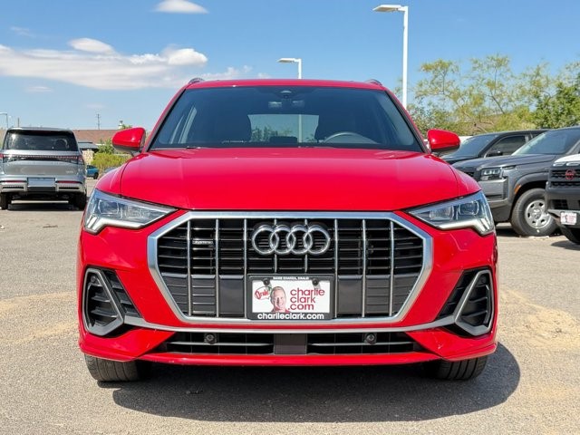 2025 Audi Q3 S line Premium S line Premium 45 TFSI quattro Intercooled Turbo Regular Unleaded I-4 2.0 L/121 [0]