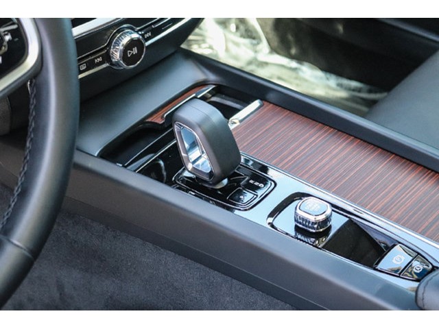 2025 Volvo V60 Cross Country Plus - Photo 18