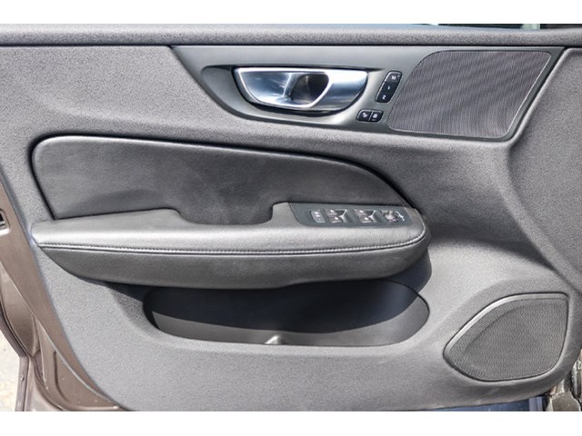 2025 Volvo V60 Cross Country Plus - Photo 19
