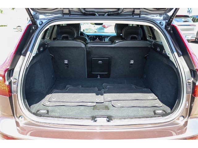 2025 Volvo V60 Cross Country Plus - Photo 25