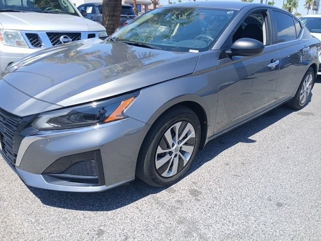 2024 Nissan Altima 2.5 S 2.5 S Sedan Regular Unleaded I-4 2.5 L/152 [3]