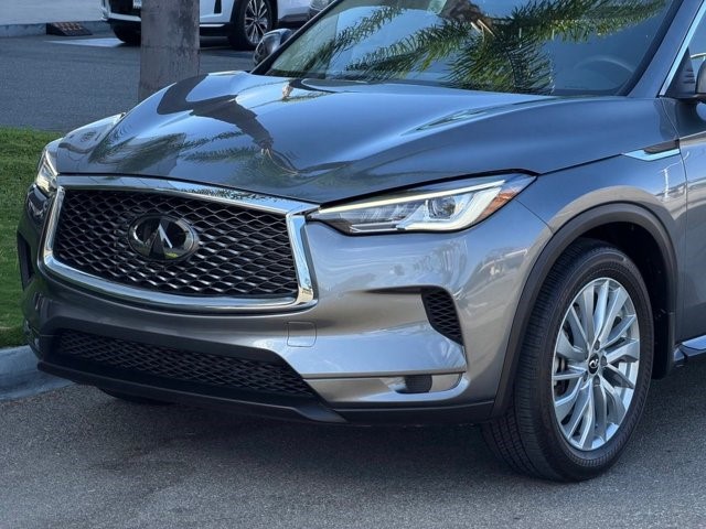 2023 INFINITI QX50 LUXE LUXE FWD Intercooled Turbo Premium Gasoline I-4 2.0 L/122 [1]