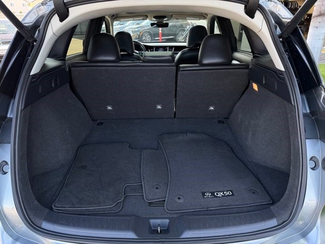 2023 INFINITI QX50 LUXE LUXE FWD Intercooled Turbo Premium Gasoline I-4 2.0 L/122 [22]