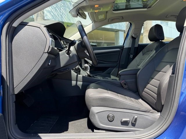 2024 Volkswagen Jetta SE SE Auto Intercooled Turbo Regular Unleaded I-4 1.5 L/91 [13]
