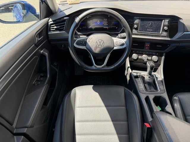 2024 Volkswagen Jetta SE SE Auto Intercooled Turbo Regular Unleaded I-4 1.5 L/91 [23]