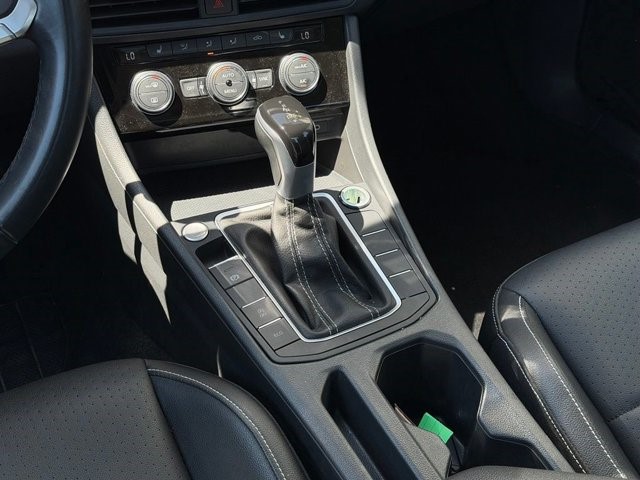 2024 Volkswagen Jetta SE SE Auto Intercooled Turbo Regular Unleaded I-4 1.5 L/91 [28]