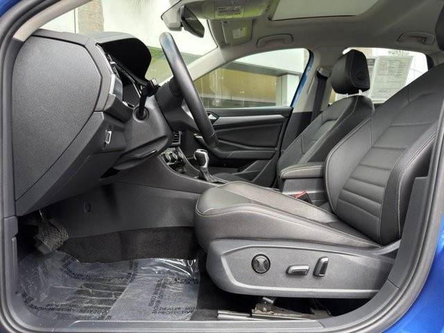 2024 Volkswagen Jetta SE SE Auto Intercooled Turbo Regular Unleaded I-4 1.5 L/91 [14]