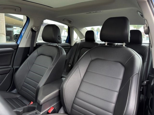 2024 Volkswagen Jetta SE SE Auto Intercooled Turbo Regular Unleaded I-4 1.5 L/91 [17]