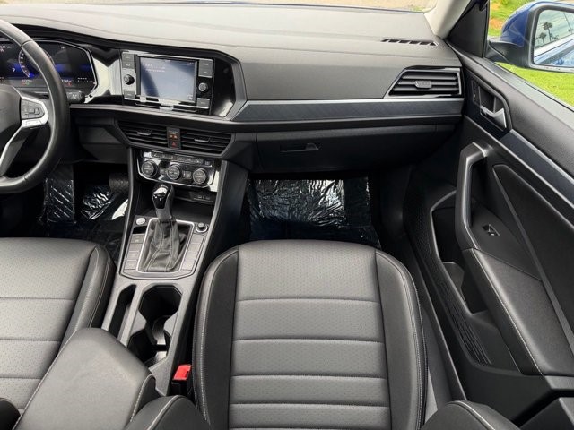 2024 Volkswagen Jetta SE SE Auto Intercooled Turbo Regular Unleaded I-4 1.5 L/91 [25]
