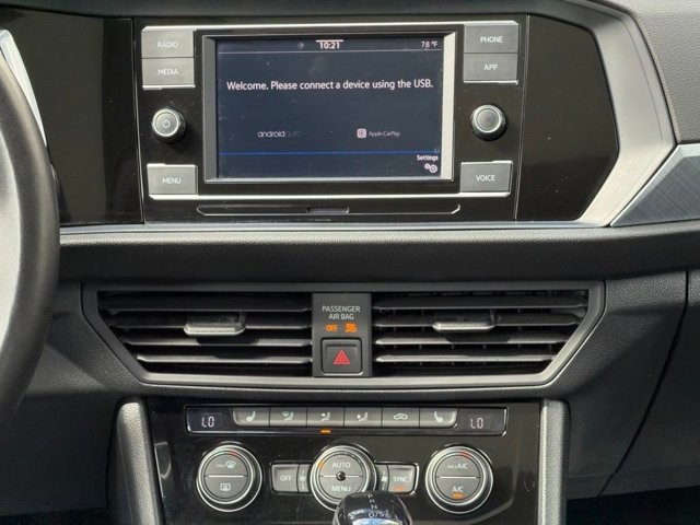 2024 Volkswagen Jetta SE SE Auto Intercooled Turbo Regular Unleaded I-4 1.5 L/91 [26]