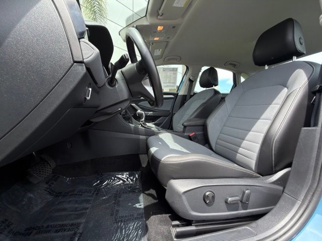 2025 Volkswagen Jetta SE SE Auto Intercooled Turbo Regular Gasoline I-4 1.5 L/91 [15]