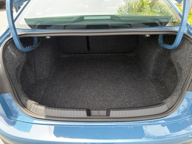 2025 Volkswagen Jetta SE SE Auto Intercooled Turbo Regular Gasoline I-4 1.5 L/91 [21]