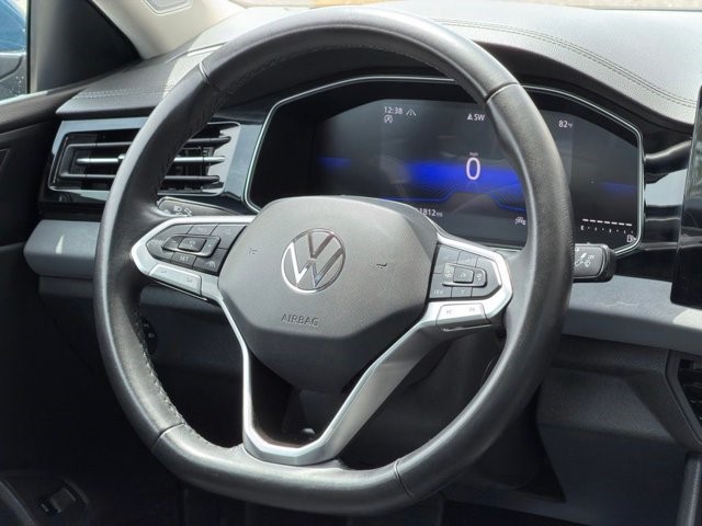 2025 Volkswagen Jetta SE SE Auto Intercooled Turbo Regular Gasoline I-4 1.5 L/91 [28]