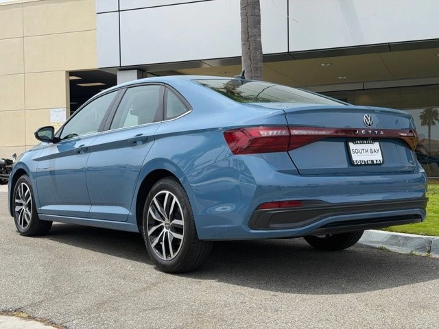 2025 Volkswagen Jetta SE SE Auto Intercooled Turbo Regular Gasoline I-4 1.5 L/91 [3]