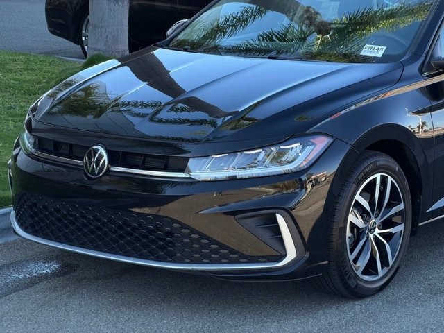 2025 Volkswagen Jetta SE SE Auto Intercooled Turbo Regular Gasoline I-4 1.5 L/91 [1]