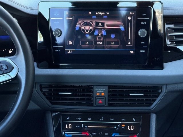 2025 Volkswagen Jetta SE SE Auto Intercooled Turbo Regular Gasoline I-4 1.5 L/91 [28]