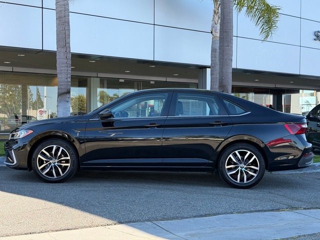 2025 Volkswagen Jetta SE SE Auto Intercooled Turbo Regular Gasoline I-4 1.5 L/91 [2]