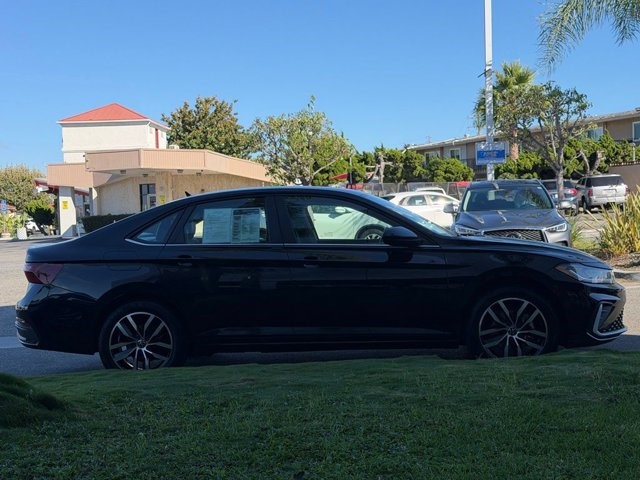 2025 Volkswagen Jetta SE SE Auto Intercooled Turbo Regular Gasoline I-4 1.5 L/91 [6]