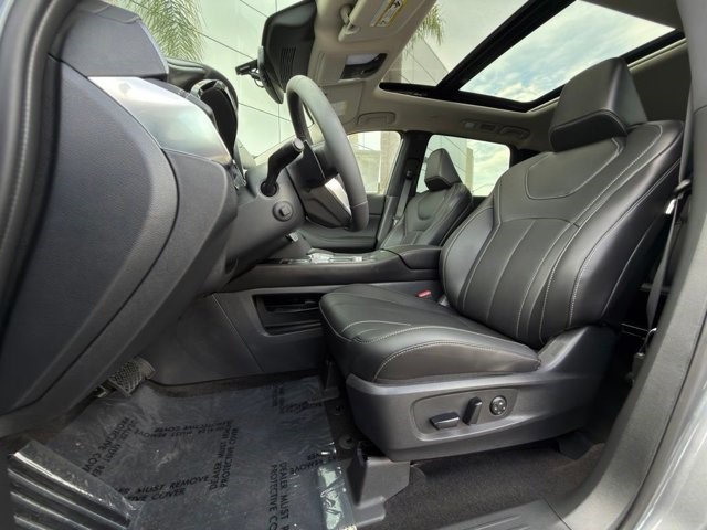 2027 INFINITI QX60 LUXE LUXE FWD Intercooled Turbo Premium Gasoline I-4 2.0 L/122 [15]