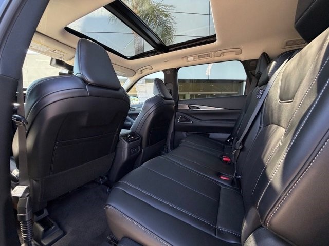 2027 INFINITI QX60 LUXE LUXE FWD Intercooled Turbo Premium Gasoline I-4 2.0 L/122 [21]