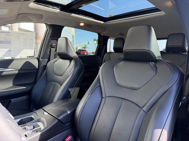2027 INFINITI QX60 LUXE LUXE AWD Intercooled Turbo Premium Gasoline I-4 2.0 L/122 [16]