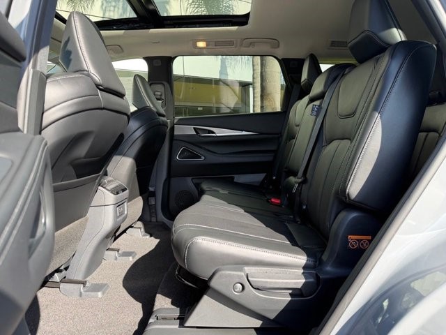 2027 INFINITI QX60 LUXE LUXE AWD Intercooled Turbo Premium Gasoline I-4 2.0 L/122 [18]
