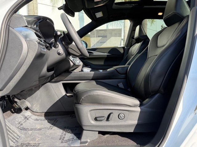 2027 INFINITI QX60 SPORT SPORT AWD Intercooled Turbo Premium Gasoline I-4 2.0 L/122 [13]