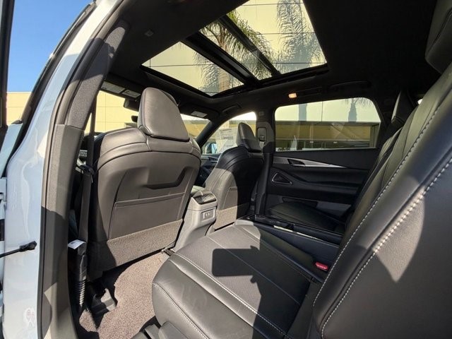 2027 INFINITI QX60 SPORT SPORT AWD Intercooled Turbo Premium Gasoline I-4 2.0 L/122 [20]