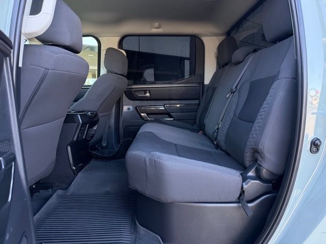 2022 Toyota Tundra 2WD SR5 SR5 CrewMax 5.5′ Bed Twin Turbo Regular Unleaded V-6 3.4 L/210 [21]