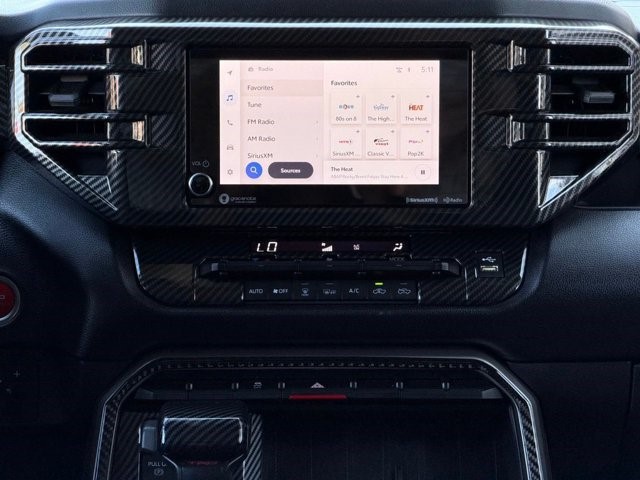 2022 Toyota Tundra 2WD SR5 SR5 CrewMax 5.5′ Bed Twin Turbo Regular Unleaded V-6 3.4 L/210 [26]
