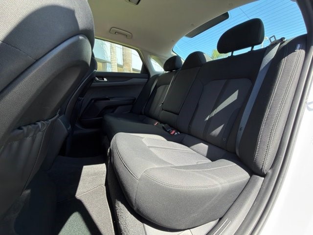 2024 Kia K5 LXS LXS Auto FWD Intercooled Turbo Regular Unleaded I-4 1.6 L/98 [17]