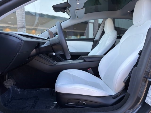 2025 Tesla Model 3  Electric [14]