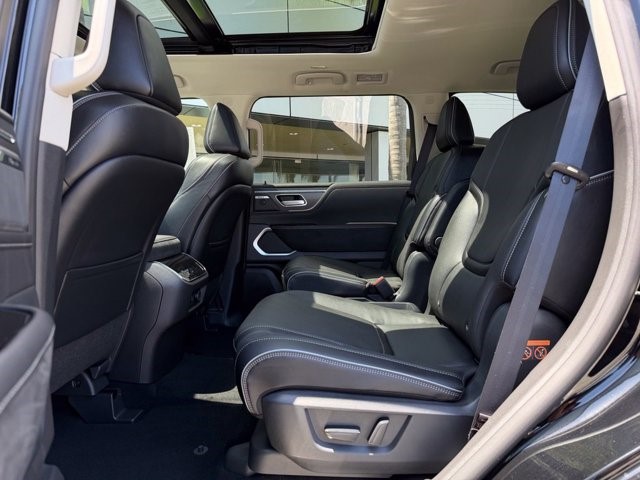 2027 INFINITI QX80 LUXE LUXE AWD *Ltd Avail* Twin Turbo Premium Gasoline V-6 3.5 L/213 [22]