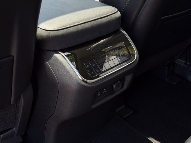 2027 INFINITI QX80 LUXE LUXE AWD *Ltd Avail* Twin Turbo Premium Gasoline V-6 3.5 L/213 [23]