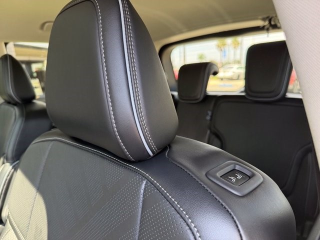 2027 INFINITI QX80 LUXE LUXE AWD *Ltd Avail* Twin Turbo Premium Gasoline V-6 3.5 L/213 [25]