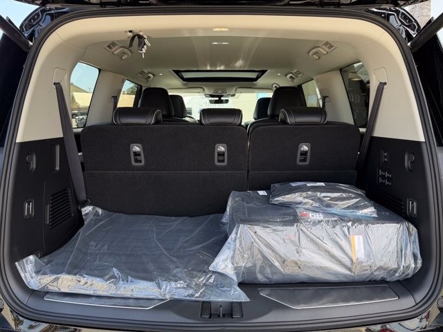 2027 INFINITI QX80 LUXE LUXE AWD *Ltd Avail* Twin Turbo Premium Gasoline V-6 3.5 L/213 [27]