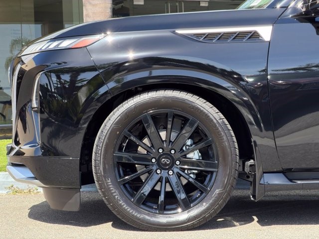 2027 INFINITI QX80 LUXE LUXE AWD *Ltd Avail* Twin Turbo Premium Gasoline V-6 3.5 L/213 [2]