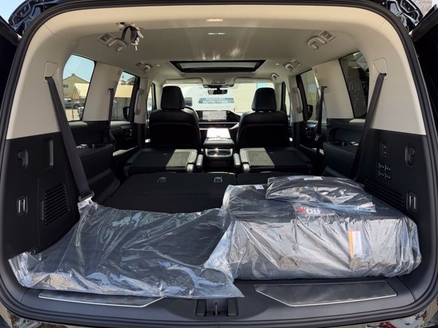 2027 INFINITI QX80 LUXE LUXE AWD *Ltd Avail* Twin Turbo Premium Gasoline V-6 3.5 L/213 [30]
