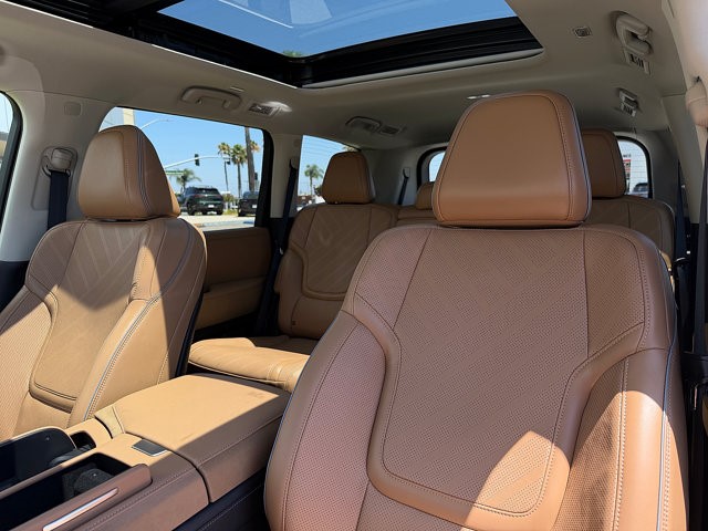 2027 INFINITI QX80 LUXE LUXE AWD Twin Turbo Premium Gasoline V-6 3.5 L/213 [18]