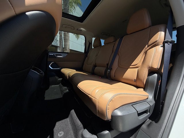 2027 INFINITI QX80 LUXE LUXE AWD Twin Turbo Premium Gasoline V-6 3.5 L/213 [19]