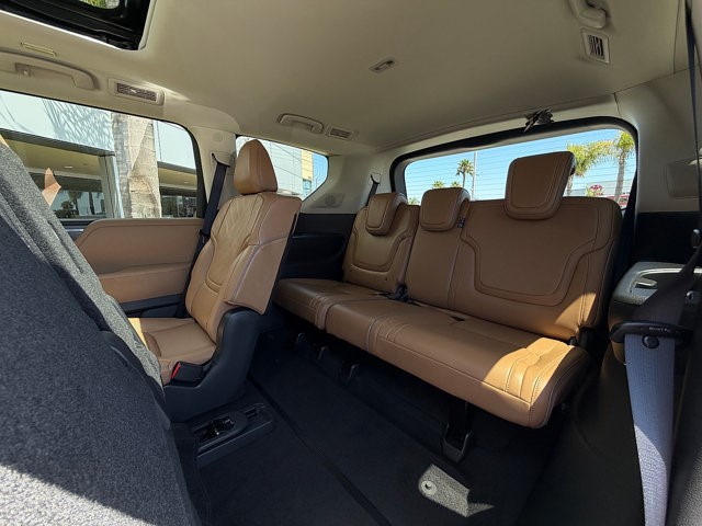 2027 INFINITI QX80 LUXE LUXE AWD Twin Turbo Premium Gasoline V-6 3.5 L/213 [23]