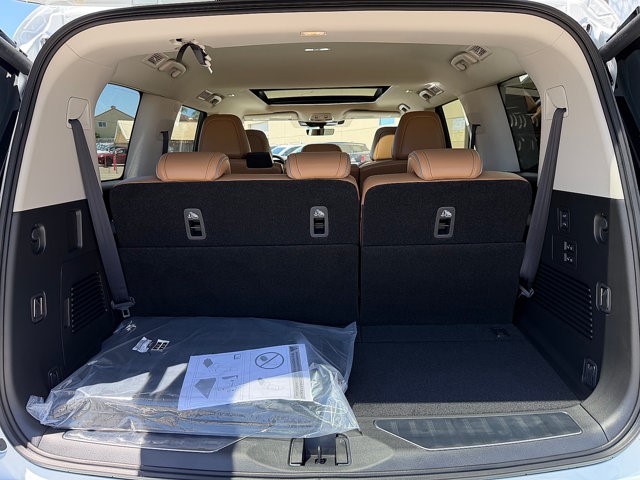 2027 INFINITI QX80 LUXE LUXE AWD Twin Turbo Premium Gasoline V-6 3.5 L/213 [24]