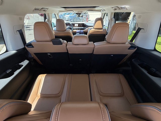 2027 INFINITI QX80 LUXE LUXE AWD Twin Turbo Premium Gasoline V-6 3.5 L/213 [28]