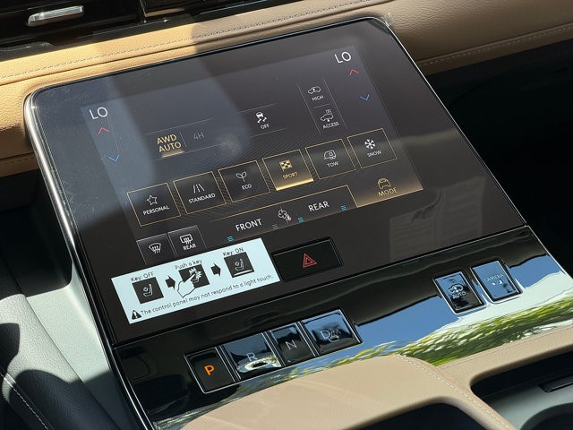 2027 INFINITI QX80 LUXE LUXE AWD Twin Turbo Premium Gasoline V-6 3.5 L/213 [40]