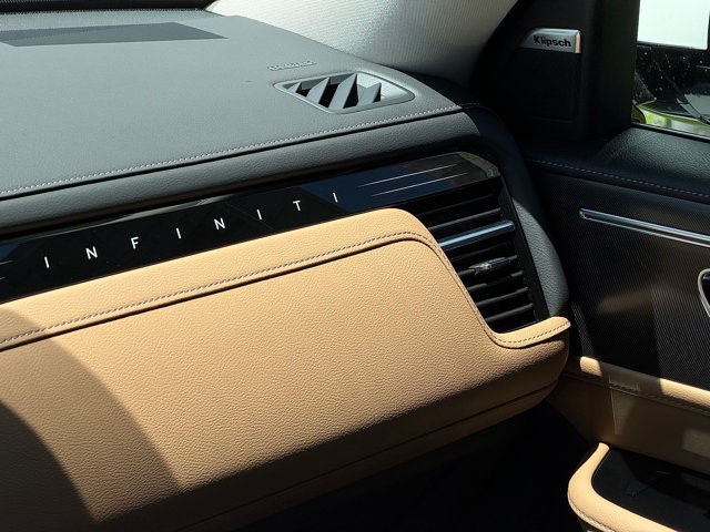 2027 INFINITI QX80 LUXE LUXE AWD Twin Turbo Premium Gasoline V-6 3.5 L/213 [41]