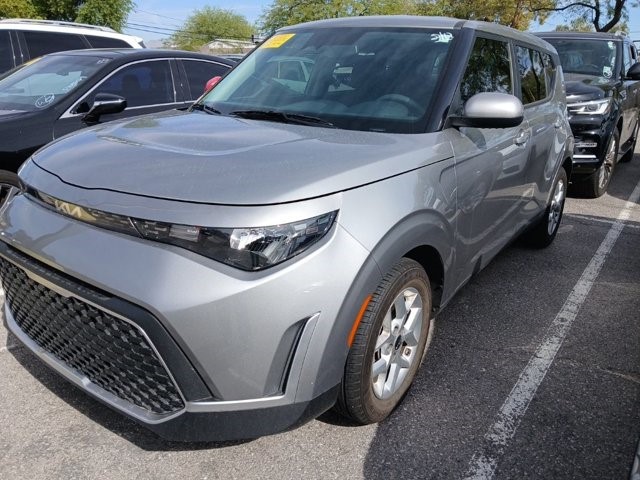 2024 Kia Soul S S IVT Regular Unleaded I-4 2.0 L/122 [5]