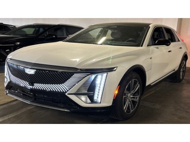 2024 Cadillac LYRIQ Luxury 4dr Luxury w/1SD Electric [12]